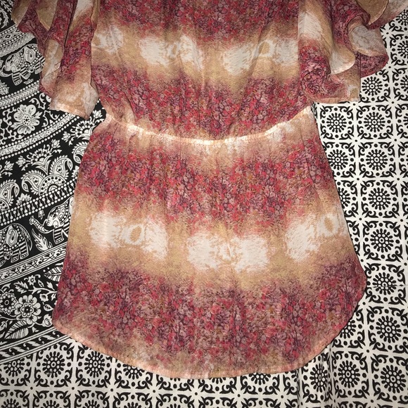 Nice Blouse - Picture 3 of 3